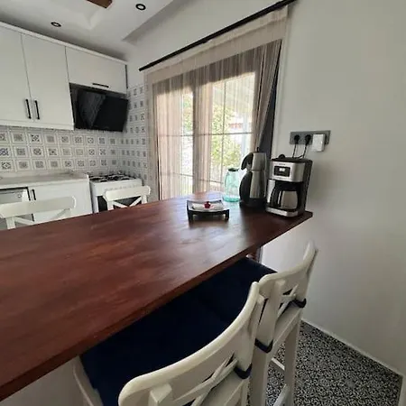 Villa Kanai Konuk & Zeytin Evi Dikili