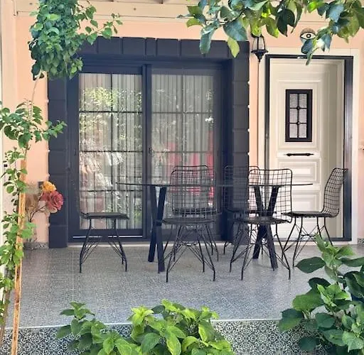 Kanai Konuk & Zeytin Evi Vila Dikili